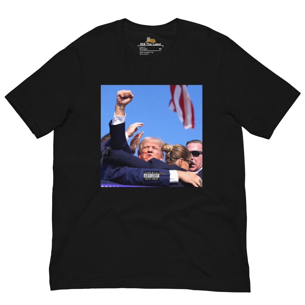 WE LOVE TRUMP 20204- Unisex t-shirt